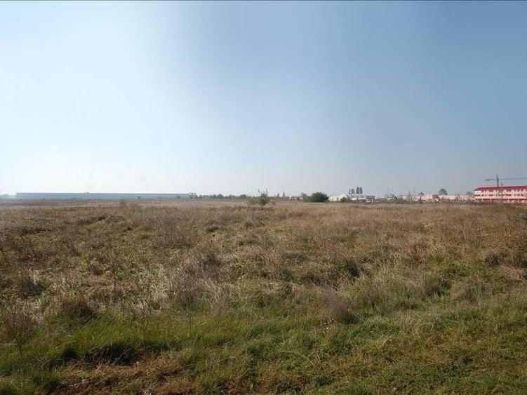 Teren Construcții intravilan de 4175 mp, în Nord-Est