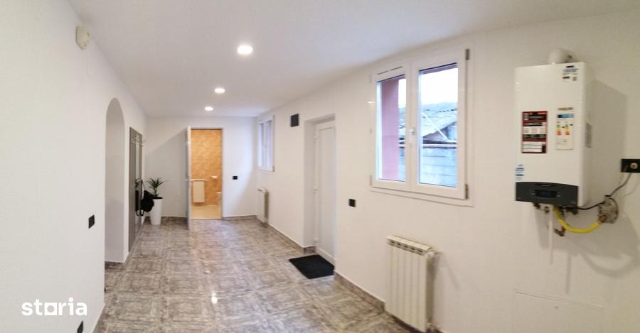Casă cu 4 camere cu Teren 50 Mp în Podgoria