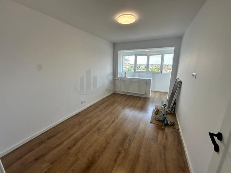 Apartament cu 3 camere semidecomandat în Bucureștii Noi