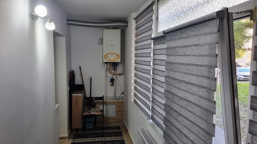 Apartament cu 2 camere decomandat, mobilat în Nicolina