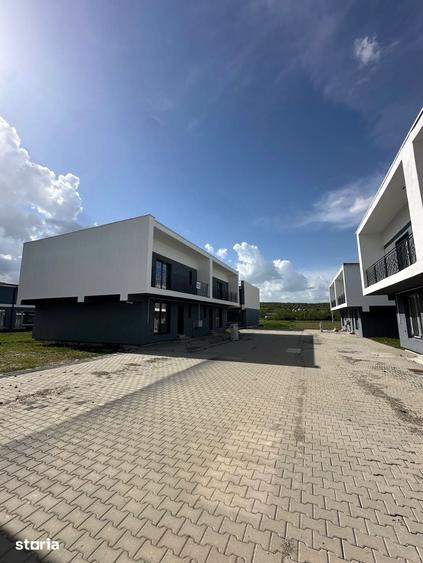 Casă cu 4 camere cu Teren 260 Mp în Rășinari