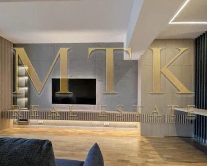 Apartament cu 3 camere decomandat, mobilat în Iancu Nicolae
