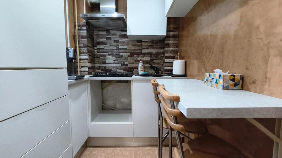 Apartament cu 2 camere decomandat în Micro 15