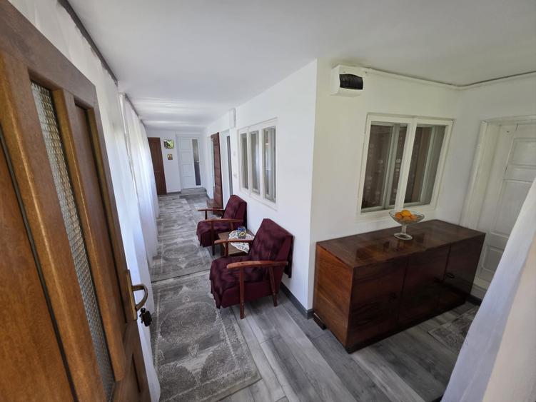 Casă individuală cu 4 camere cu Teren 2200 Mp în Curtișoara