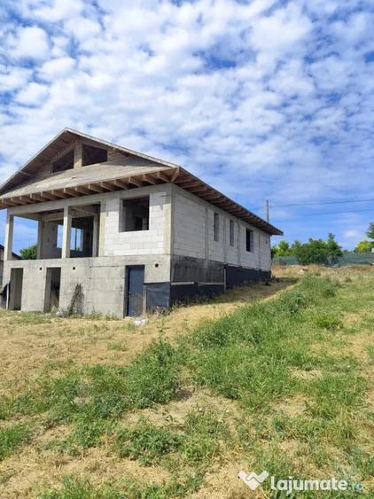 Teren cu casa la rosu - 8