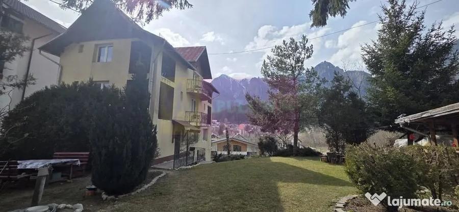 Casă cu 8 camere cu Teren 400 Mp în Zamora