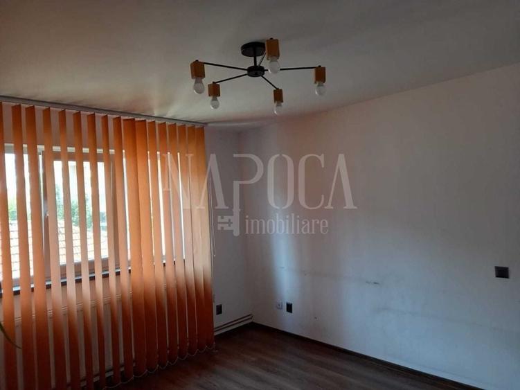 Casă individuală cu 4 camere cu Canalizare în Între Lacuri