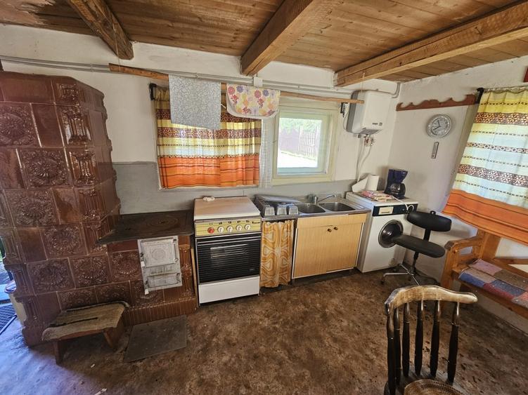 Casă individuală cu 5 camere cu Garaj în Mărișel
