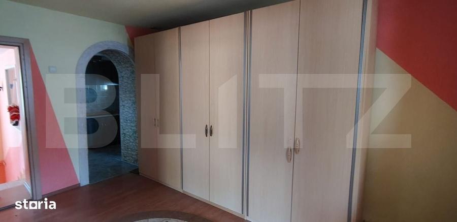 Casă cu 4 camere în Central