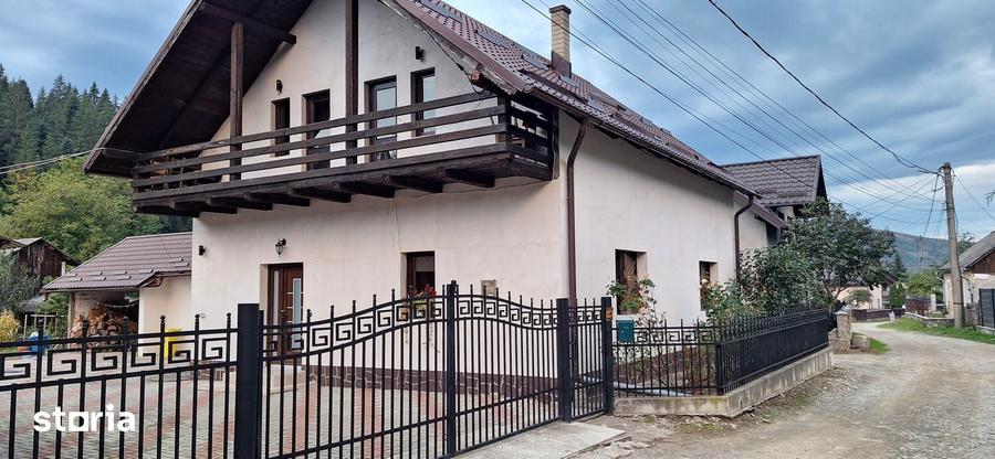 Casă cu 5 camere cu Teren 1150 Mp în Central