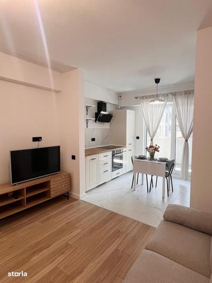 Apartament cu 2 camere decomandat, mobilat în Central