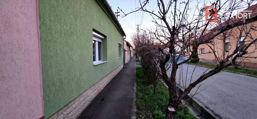 Casă individuală cu 3 camere cu Canalizare în Aurel Vlaicu