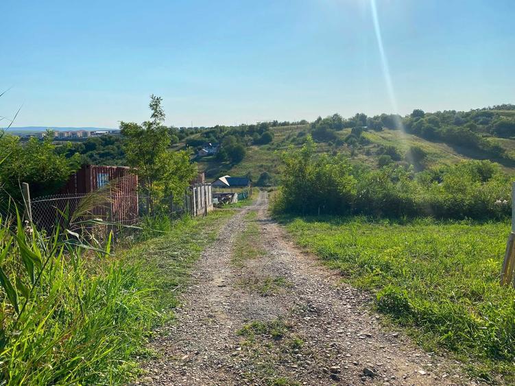Teren de 680 mp, în Valea Lupului