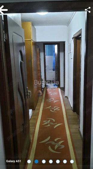 proprietar vand apartament 3 camere