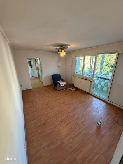 Apartament cu 4 camere în Militari