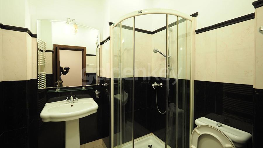 Apartament somptuos tip duplex cu 5 camere si gradina de 300mp - 12