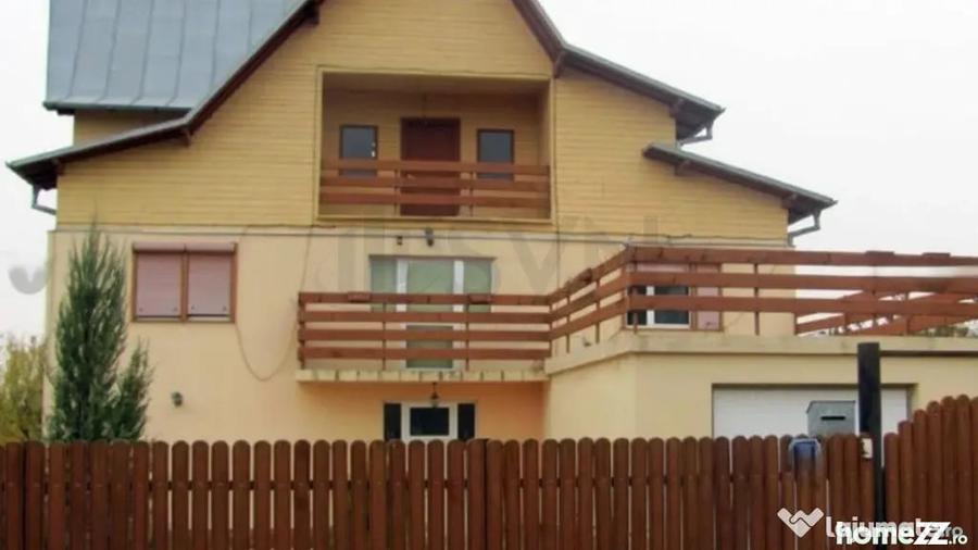 Casă cu 6 camere cu Teren 3163 Mp în Central
