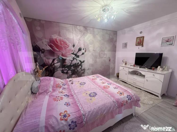 Casă cu 5 camere cu Teren 3837 Mp în Central