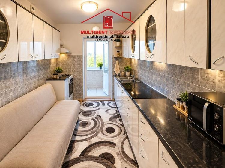 Apartament cu 3 camere decomandat în E3