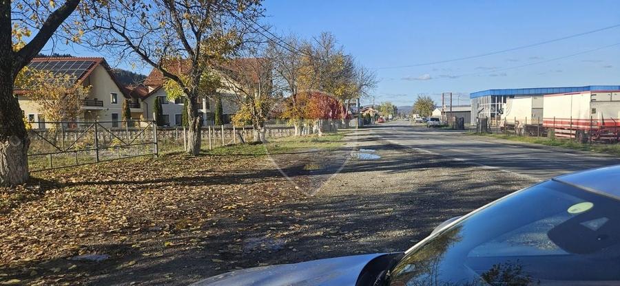 Teren Construcții intravilan de 1647 mp, în Sarasău