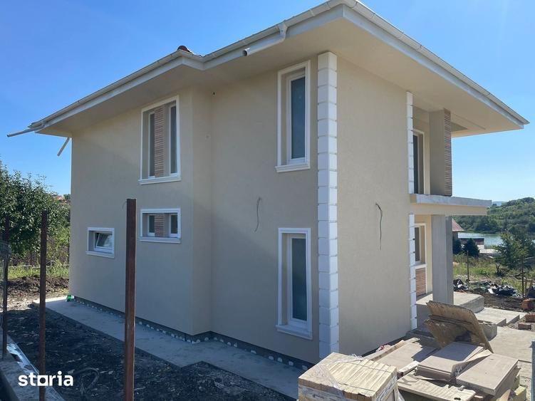 Casă cu 4 camere cu Teren 450 Mp în Miroslava