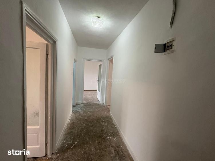 Apartament cu 2 camere decomandat în Central