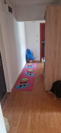 Apartament cu 2 camere decomandat în Petros