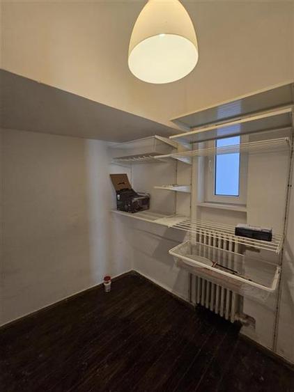 Apartament cu 3 camere decomandat în Calea Victoriei