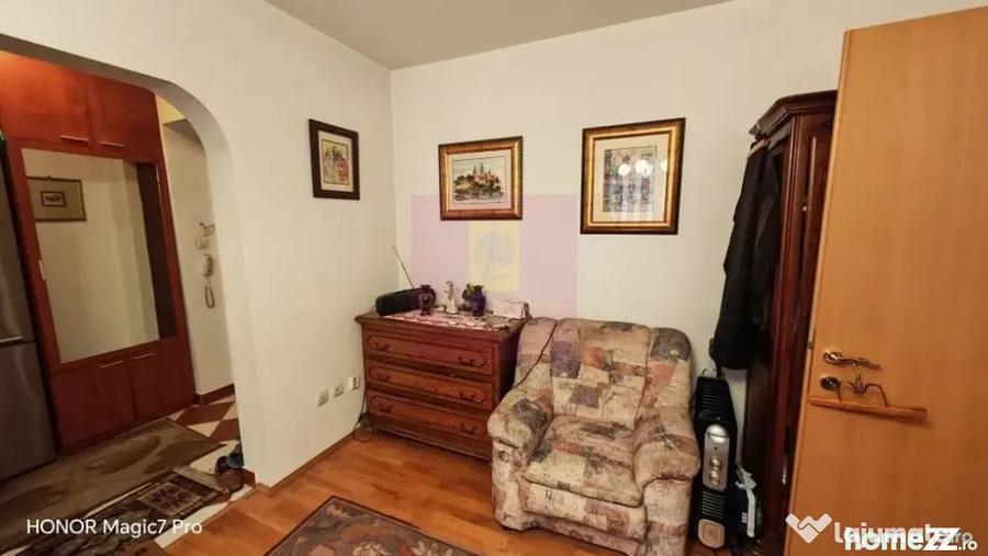 Apartament cu 2 camere semidecomandat în Lacul Tei