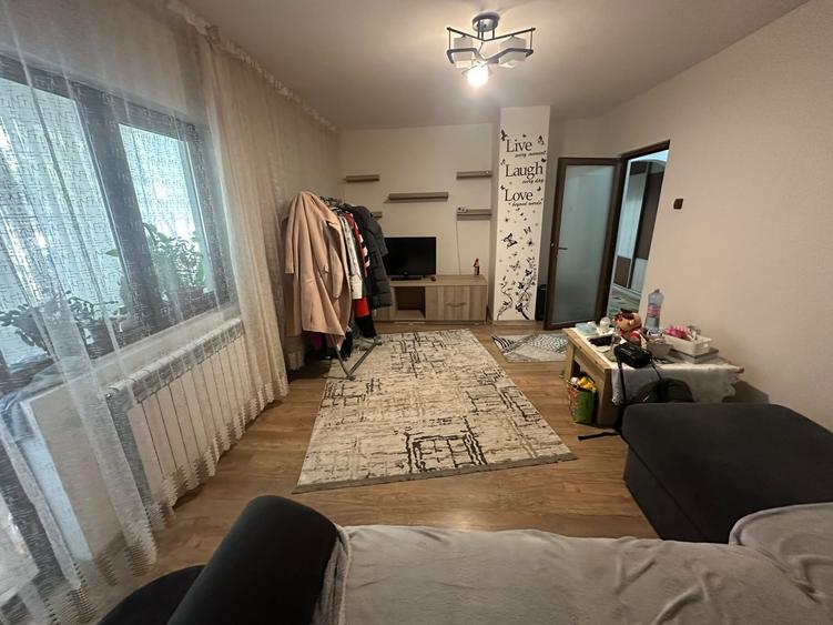 Apartament cu 2 camere decomandat, mobilat în Calarași 4