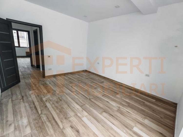 Spațiu comercial, de 360 mp, în Central