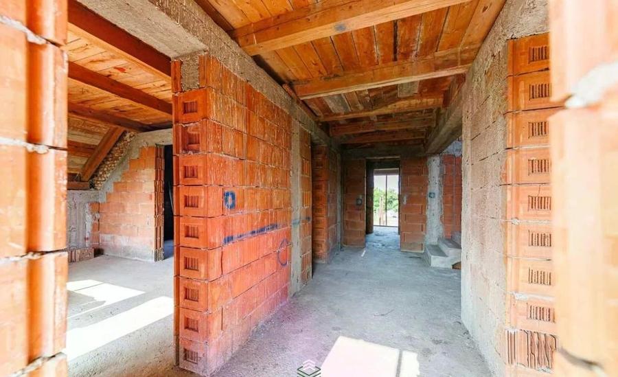 Casă individuală cu 5 camere cu Canalizare în Săcălaz
