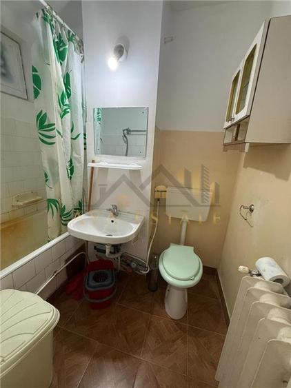 Apartament cu 2 camere semidecomandat în Cetății