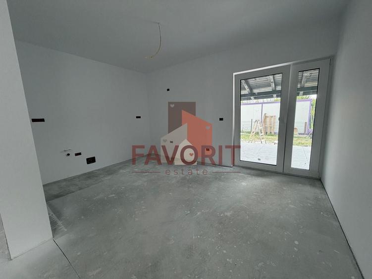 Duplex cu 3 camere cu Canalizare în Sânmihaiu Român