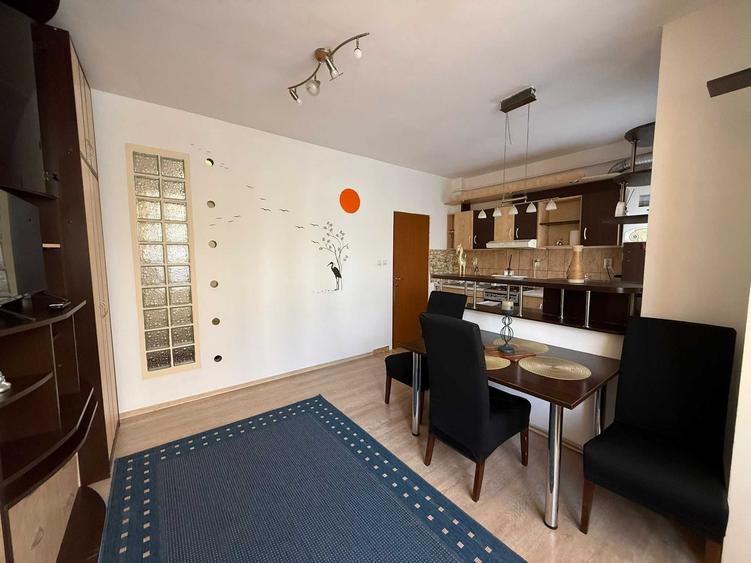 Apartament cu 2 camere decomandat în Exterior Vest