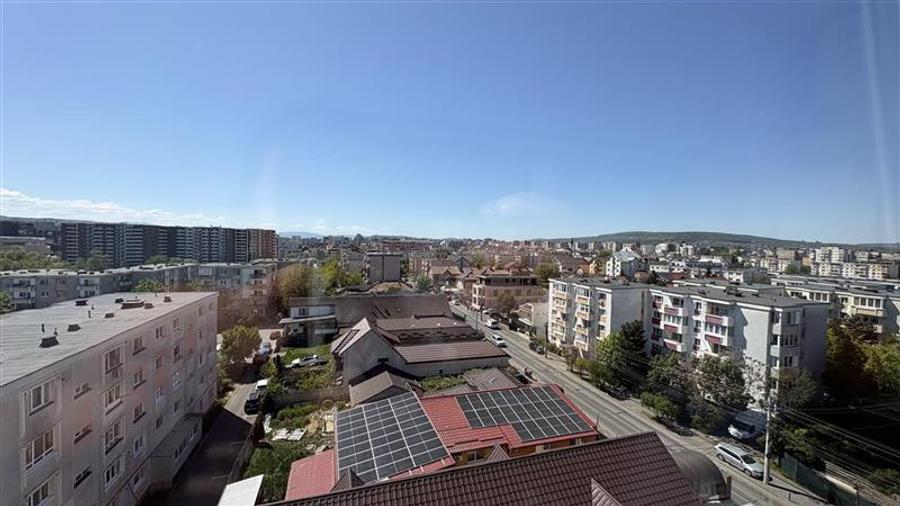 Apartament cu 4 camere semidecomandat, mobilat în Mărăști