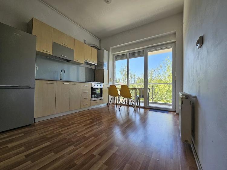 Apartament cu 2 camere decomandat în DN 1