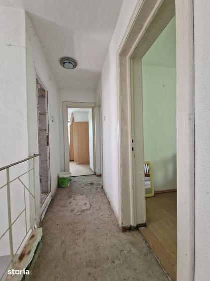 Casă cu 4 camere cu Teren 200 Mp în Sud