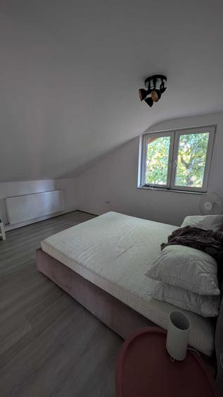 INCHIRIEZ CAMERA IN APARTAMENT 3 camere - doar pentru fete in Iris - 4