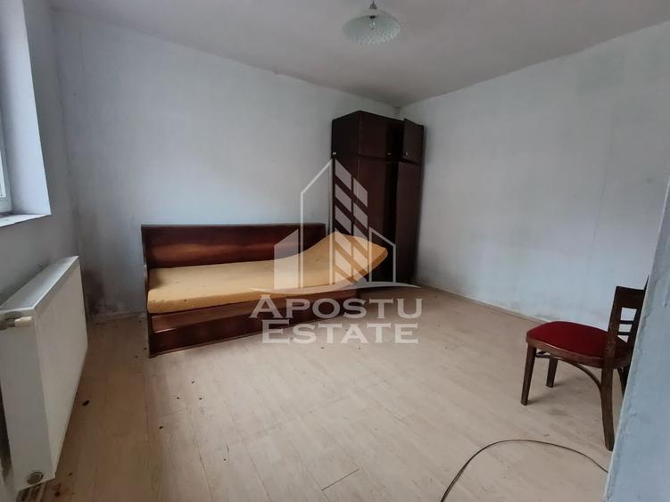 Casă individuală cu 9 camere cu Canalizare în Șagului