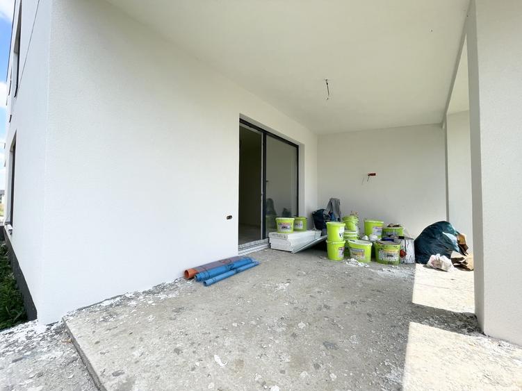 Duplex cu 4 camere cu Teren 330 Mp în Urseni