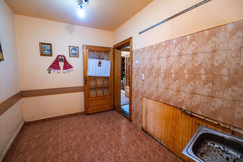 Apartament cu 2 camere, mobilat în Central
