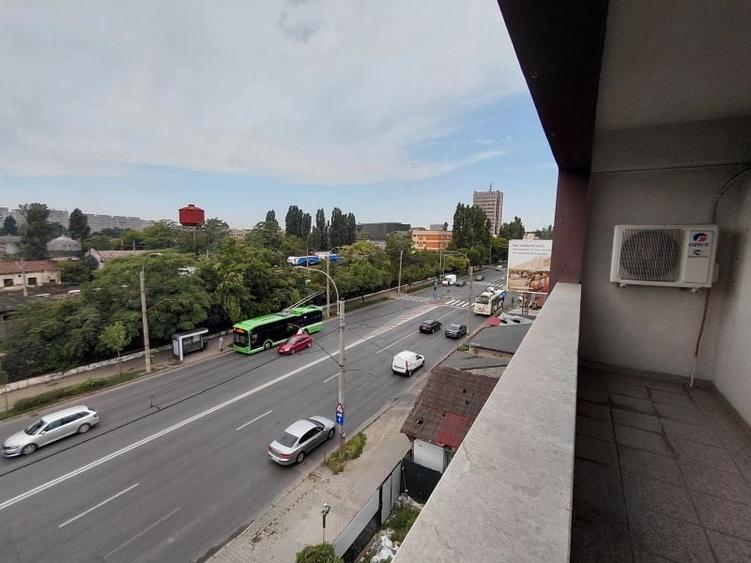 Birou, de 1,000 mp, în Grivița