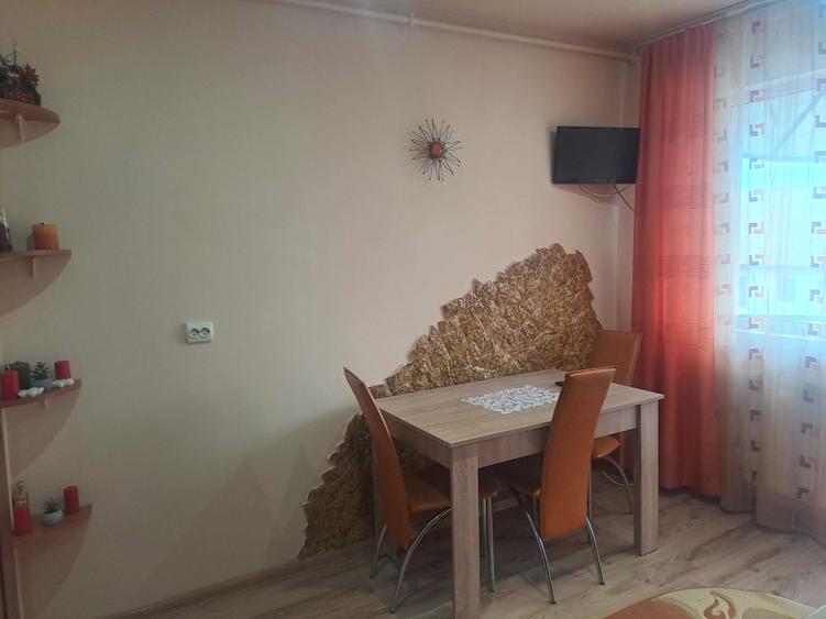 Apartament cu 2 camere semidecomandat în Florești