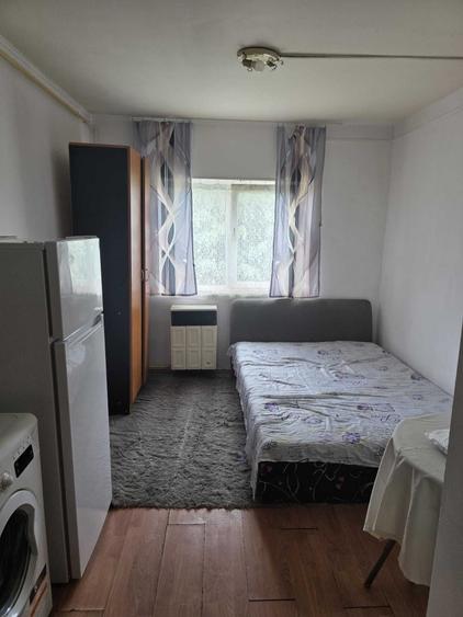 Garsonieră decomandată în Micro 17