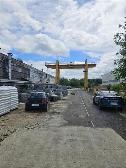 Spațiu industrial, de 500 mp, în Industrial