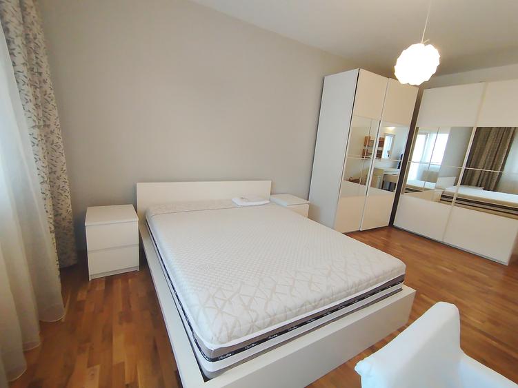 Apartament cu 4 camere decomandat în Andrei Mureșanu