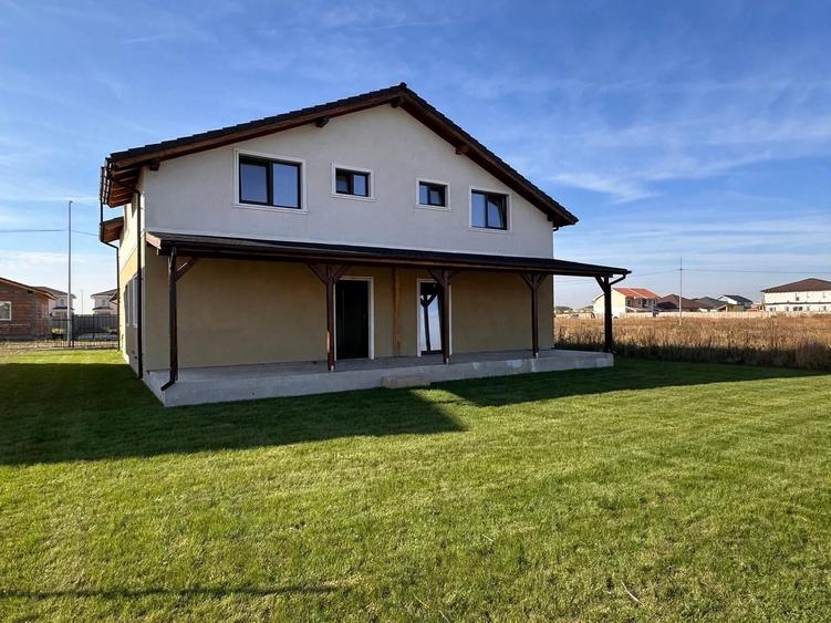 Duplex cu 4 camere cu Teren 300 Mp în Moșnița Nouă