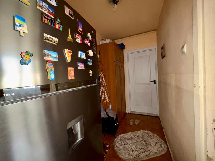Apartament cu 2 camere decomandat în P-ța Reșița