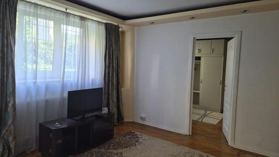 Apartament cu 2 camere semidecomandat în Drumul Carului